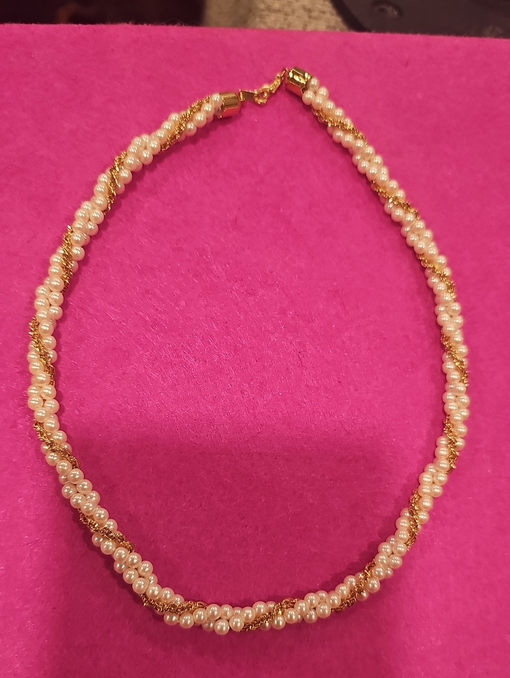 Vintage Twisted Faux Pearl Necklace